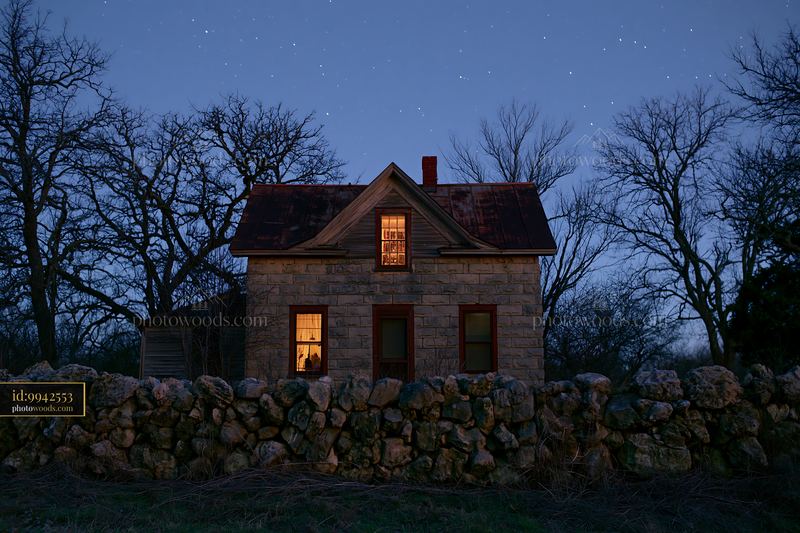 Country house under starry sky illuminates the night scene