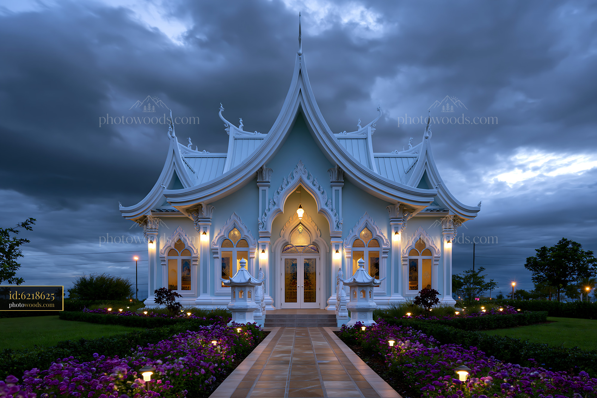 Wat B, Beautiful Architecture With Surrounding Gardens at Dusk